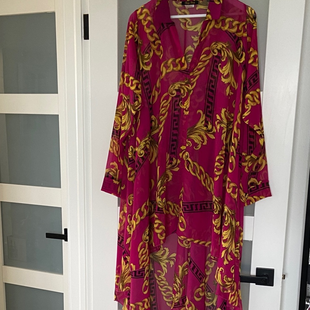 Elegant High Low Dress with Gold Chain Print